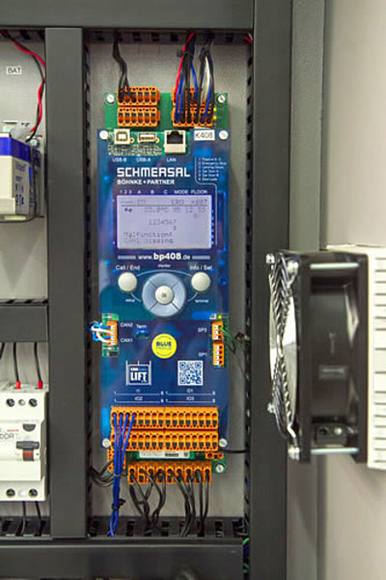 Cuadro de Maniobra para Ascensor BP408